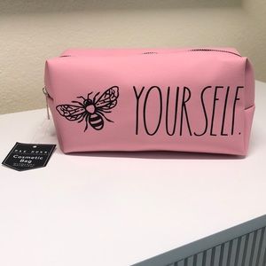 🎀 Rae Dunn pink bag pouch